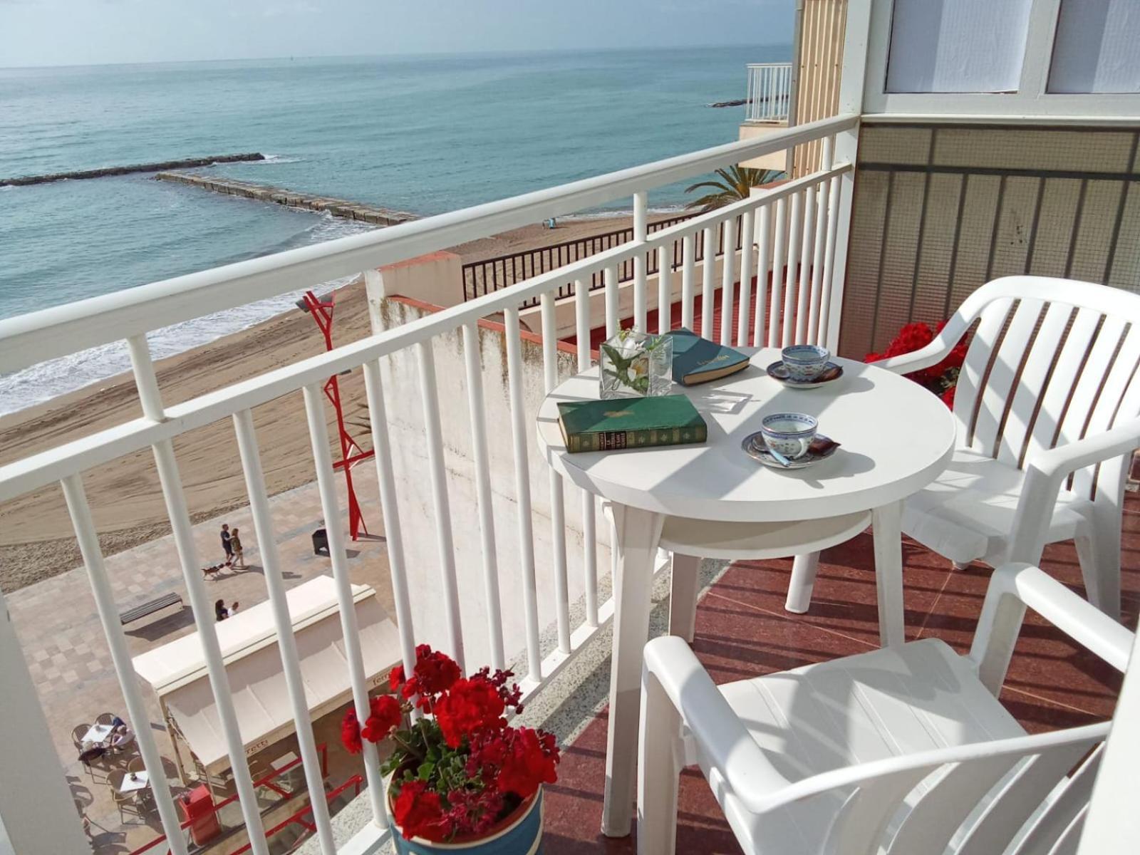 Piso En Primera Linea De Playa Apartment Vinaros
